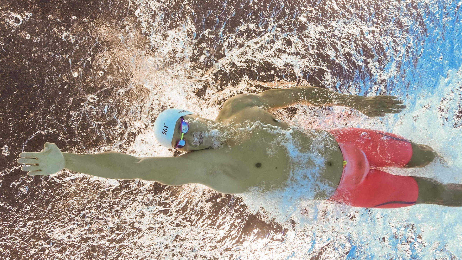 严厉裁判引发争议，比赛结果悬念重重，裁判文书的严肃性